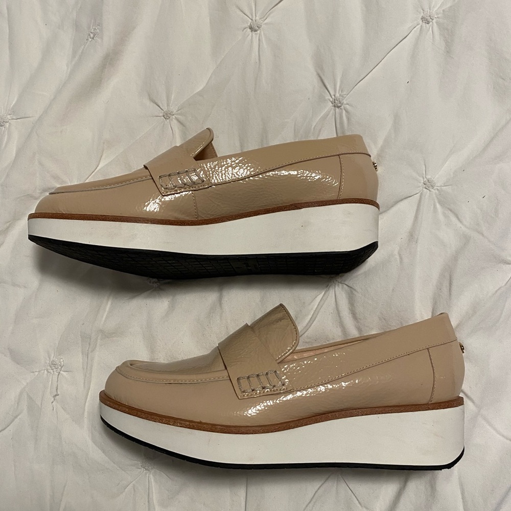 Shoes - Picture 3 of 4